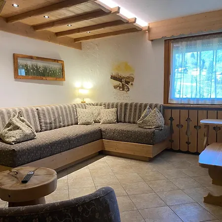 Laste Aparthotel Moena